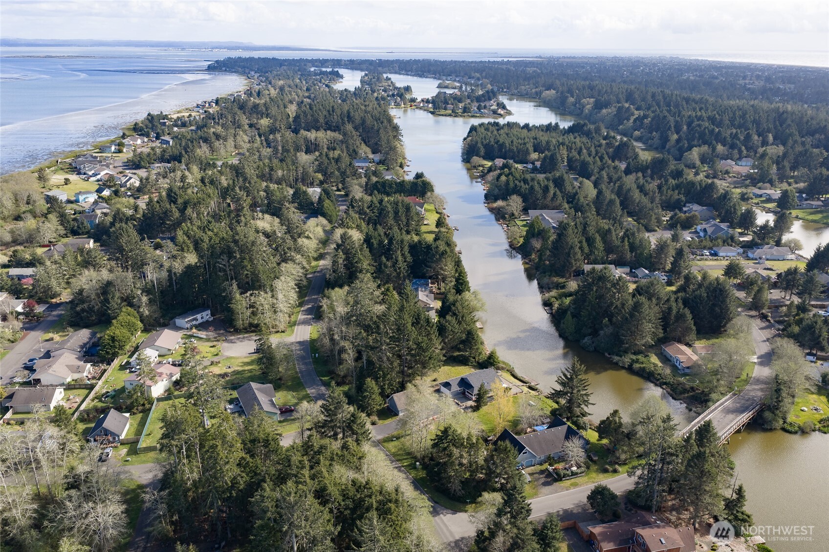 189 Duck Lake Drive NE, Ocean Shores, WA 98569