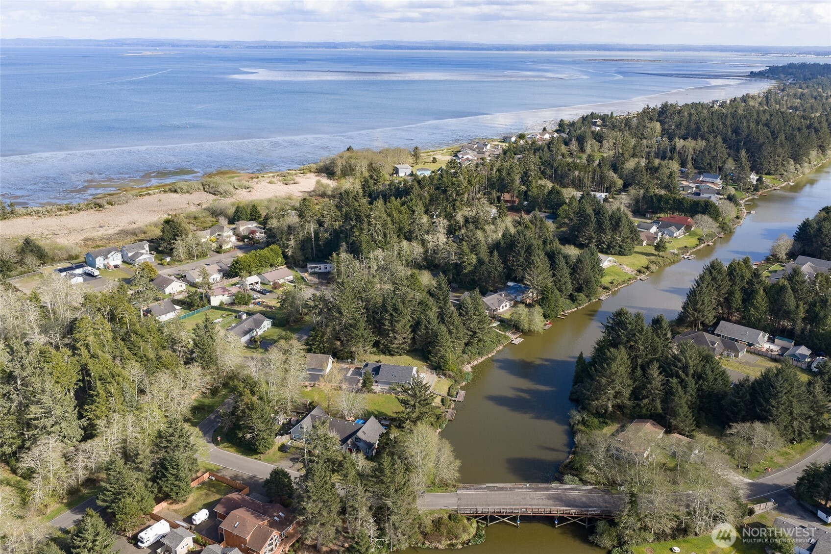 189 Duck Lake Drive NE, Ocean Shores, WA 98569