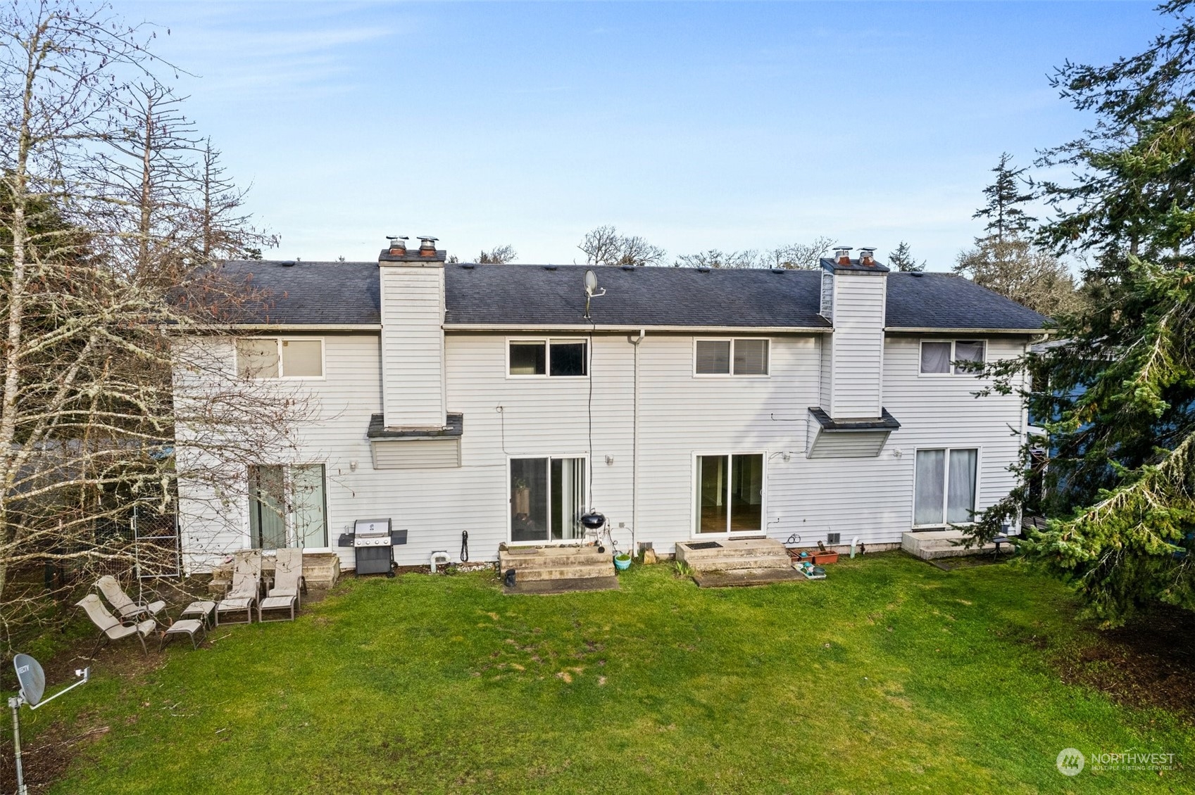 665 Sunset Avenue , Ocean Shores, WA 98569