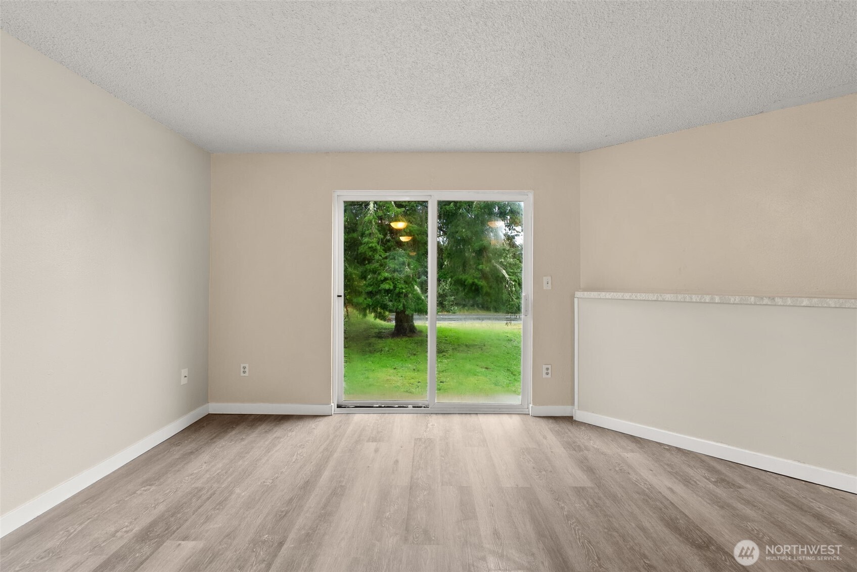 665 Sunset Avenue , Ocean Shores, WA 98569