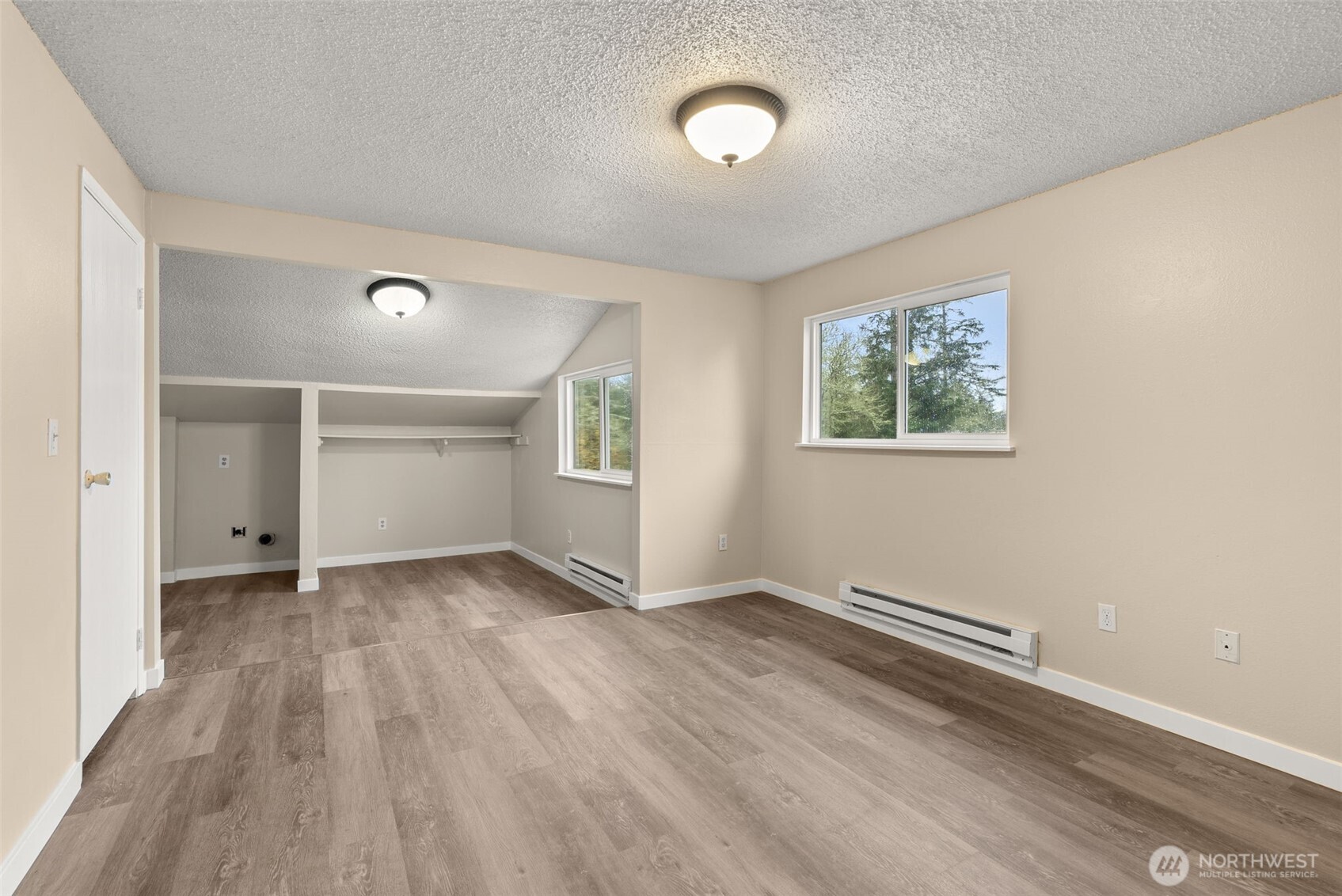 665 Sunset Avenue , Ocean Shores, WA 98569