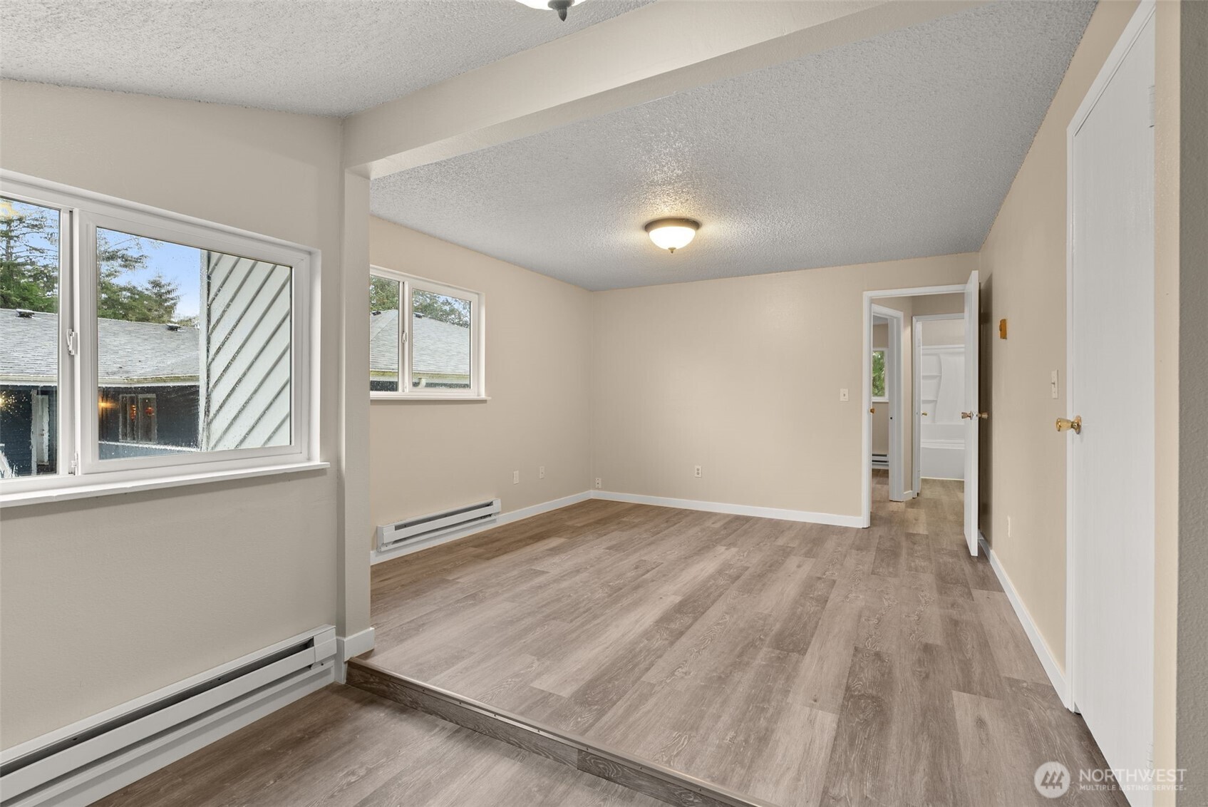 665 Sunset Avenue , Ocean Shores, WA 98569
