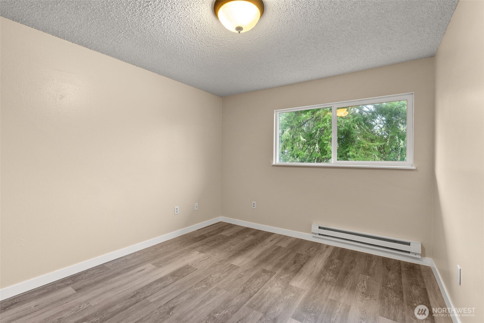665 Sunset Avenue , Ocean Shores, WA 98569
