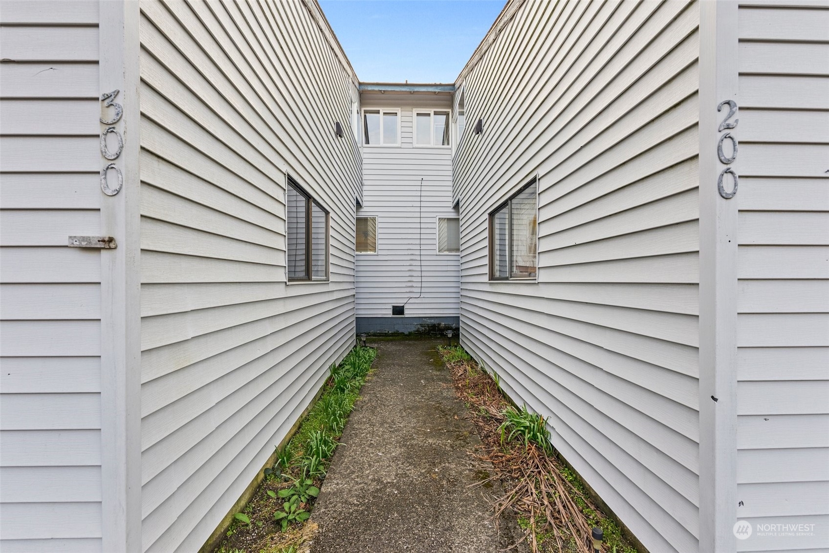 665 Sunset Avenue , Ocean Shores, WA 98569