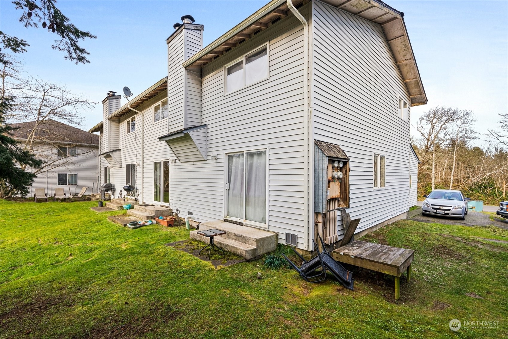 665 Sunset Avenue , Ocean Shores, WA 98569