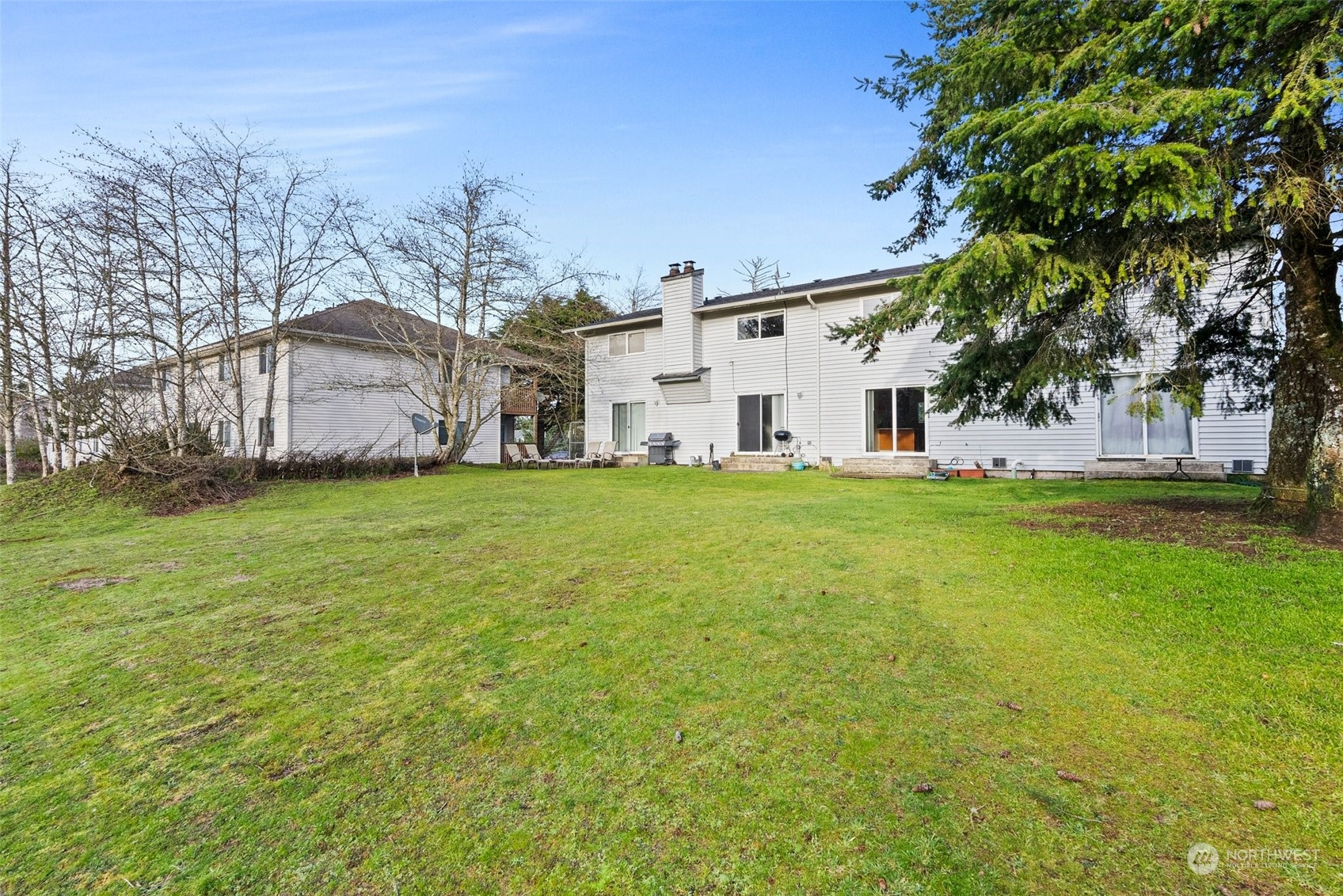 665 Sunset Avenue , Ocean Shores, WA 98569