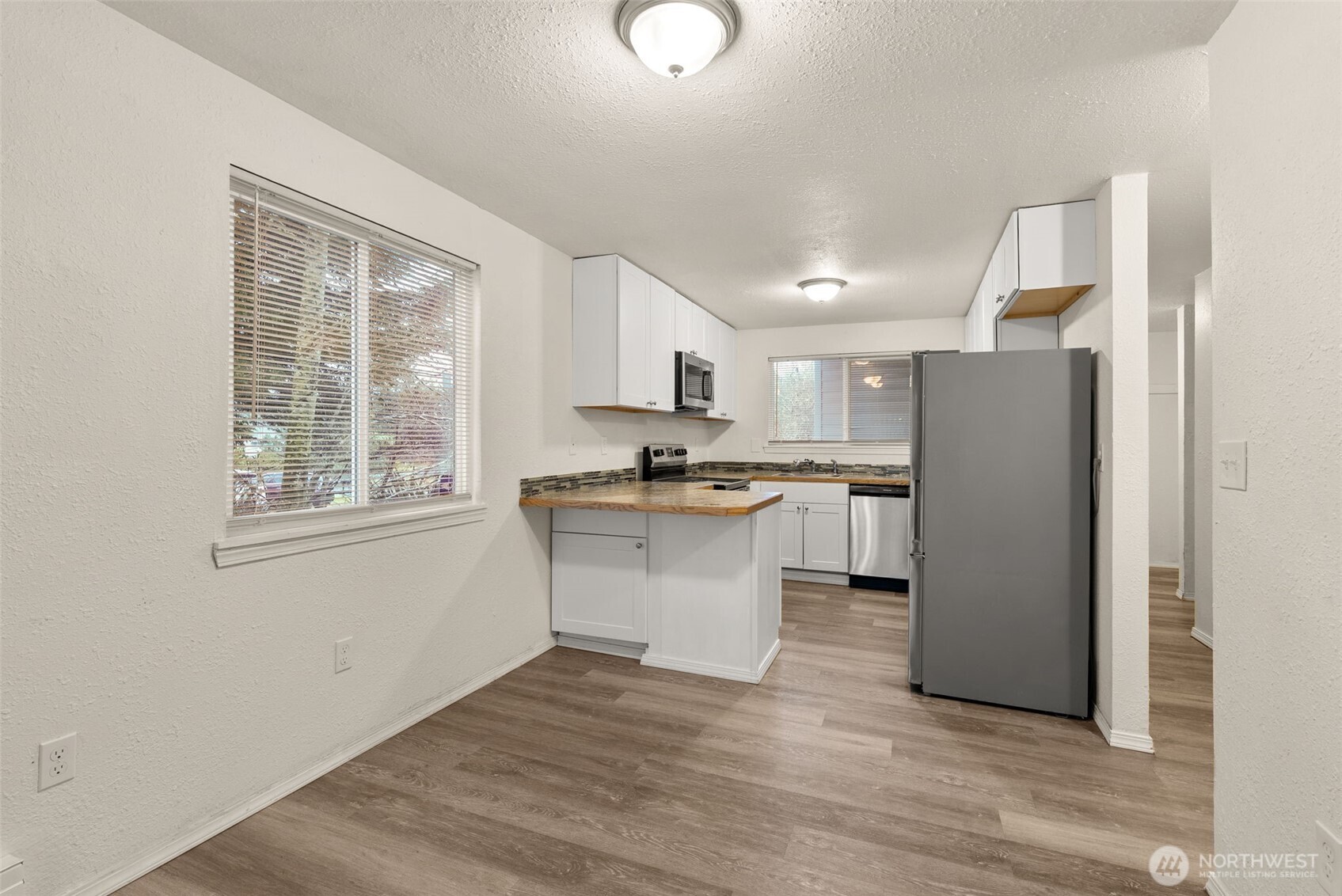 665 Sunset Avenue , Ocean Shores, WA 98569