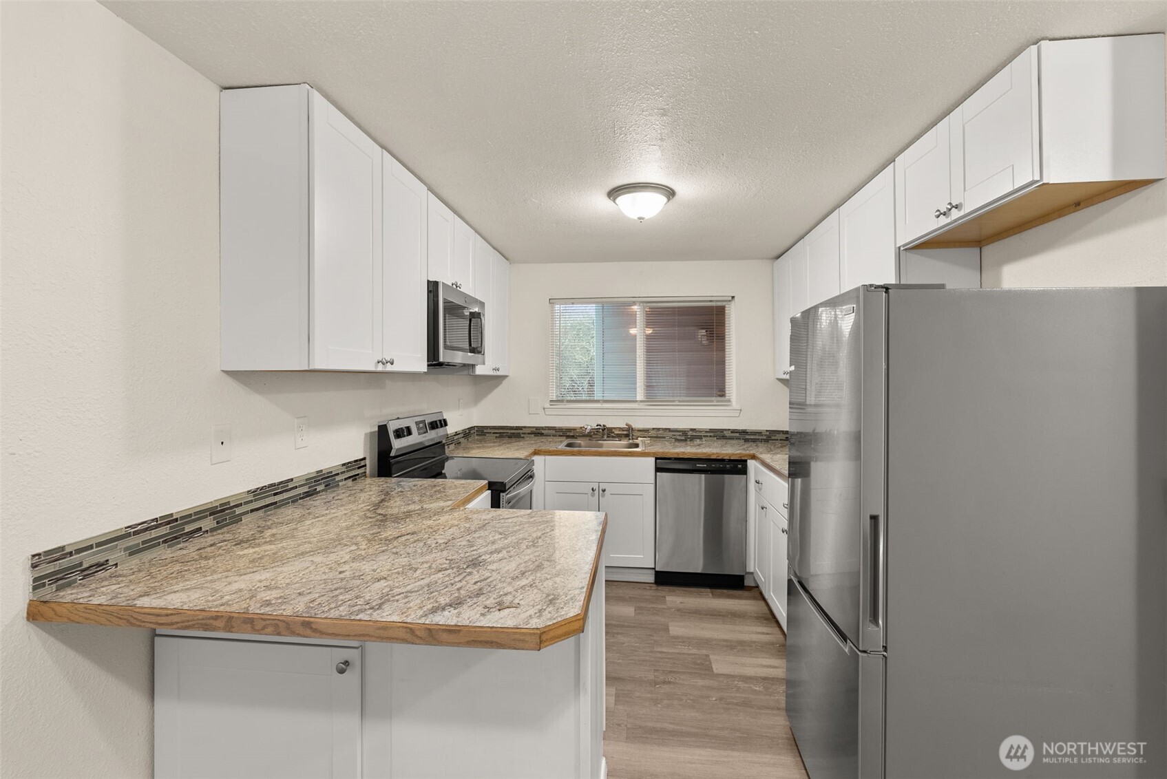 665 Sunset Avenue , Ocean Shores, WA 98569