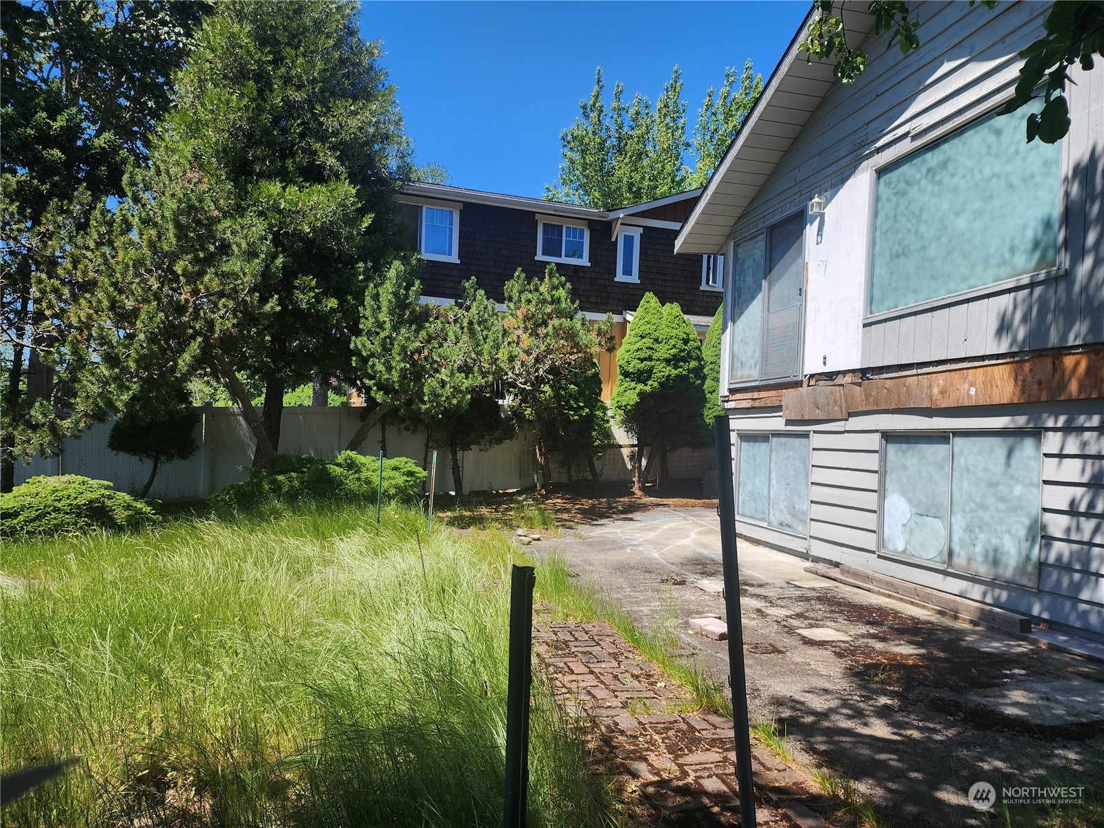 2325 Wheaton Way , Bremerton, WA 98310