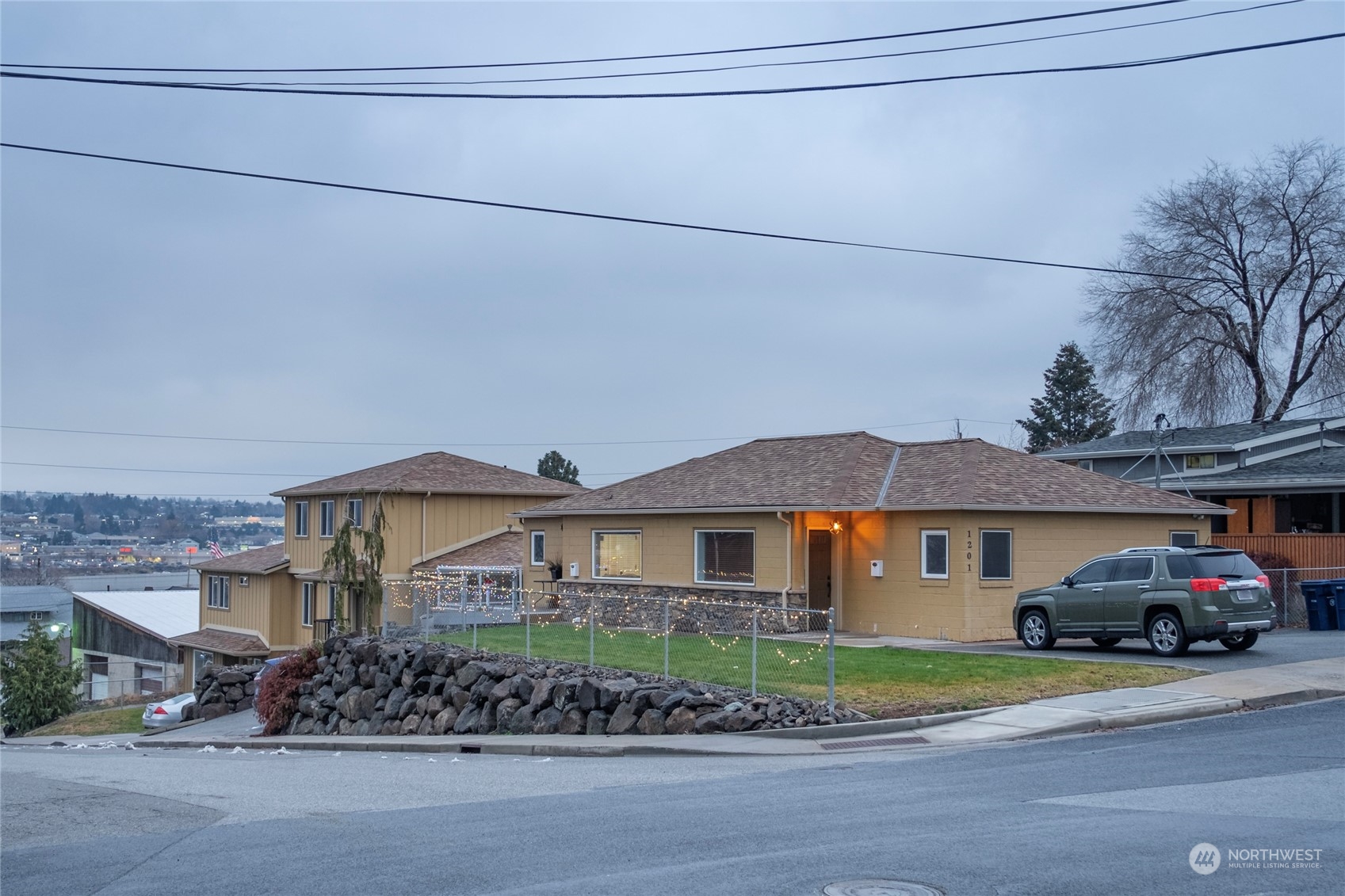 1201 Monitor Avenue , Wenatchee, WA 98801