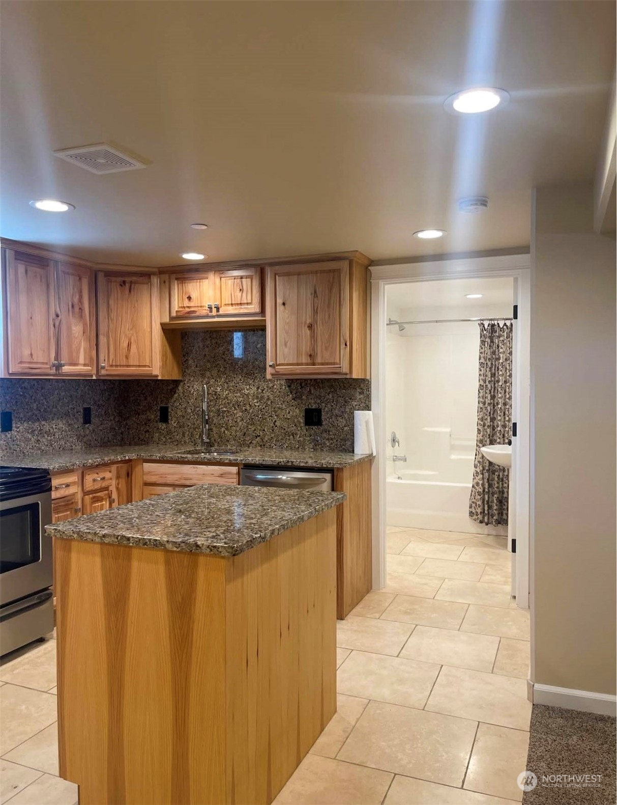 1201 Monitor Avenue , Wenatchee, WA 98801