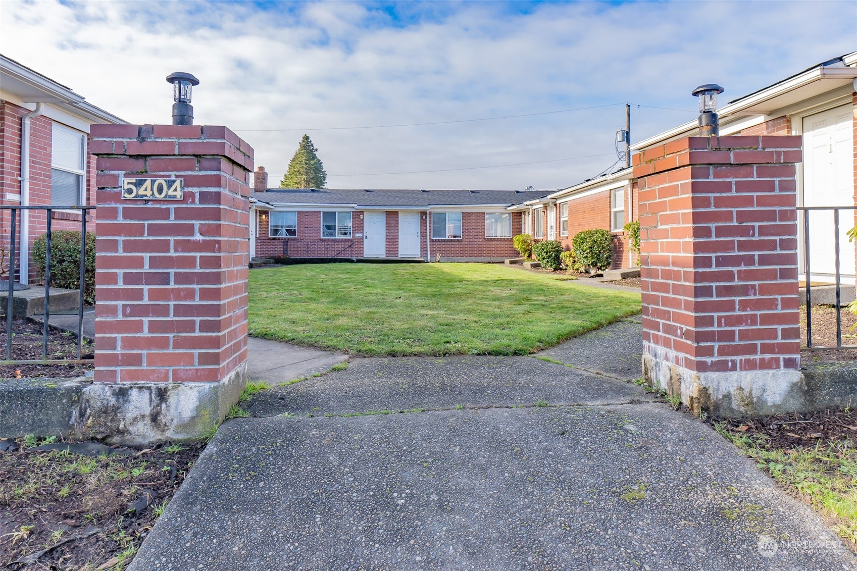 5404 S M Street , Tacoma, WA 98408