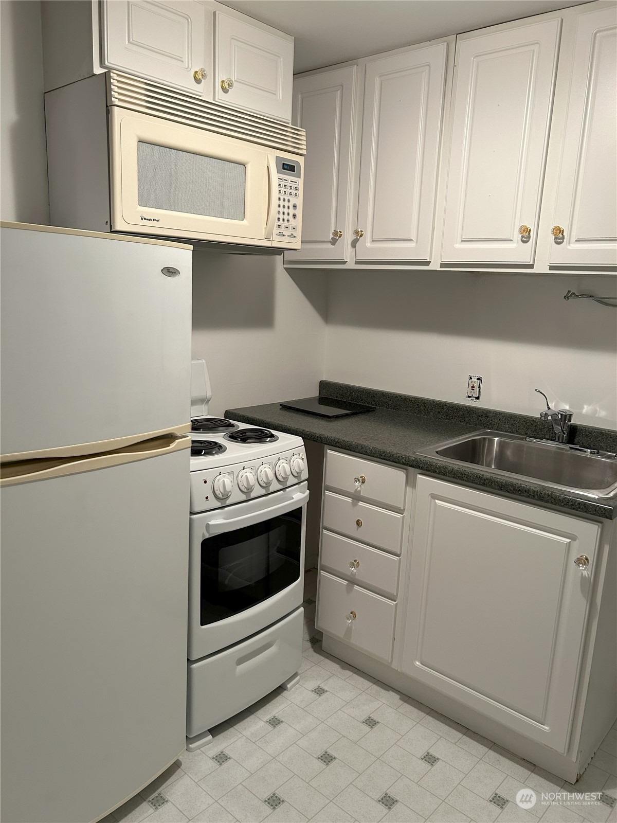 2515 Belvidere Avenue SW, Seattle, WA 98126-2120