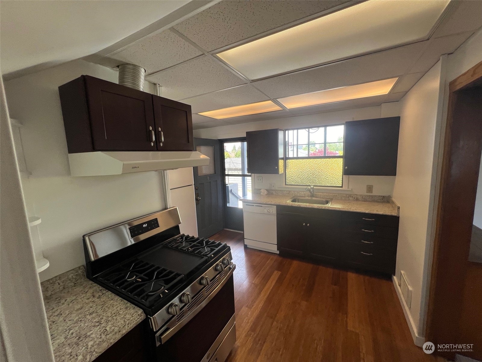 2515 Belvidere Avenue SW, Seattle, WA 98126-2120