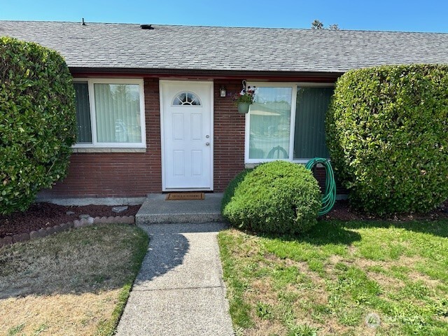 11108 Sheridan Avenue S, Tacoma, WA 98444-2742