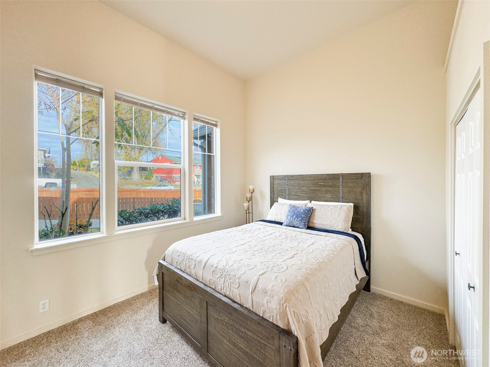 718 SE Scenic View Drive #A & B, College Place, WA 99324