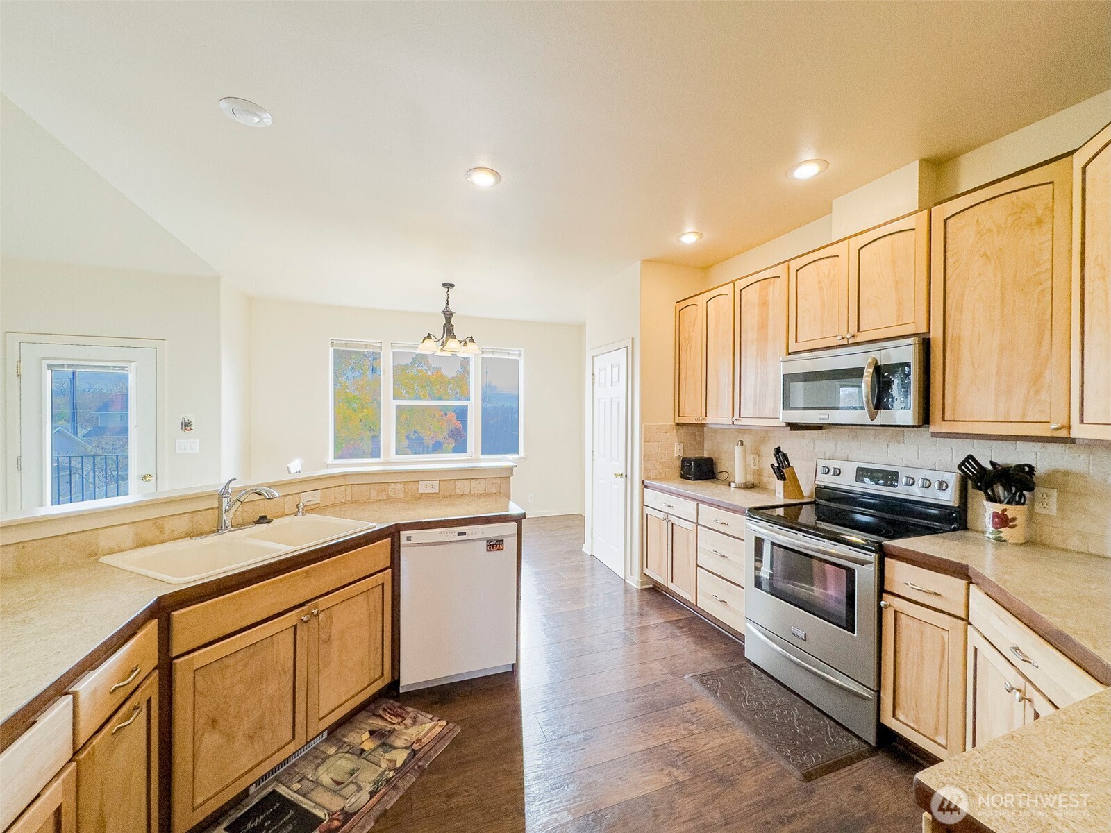 718 SE Scenic View Drive #A & B, College Place, WA 99324