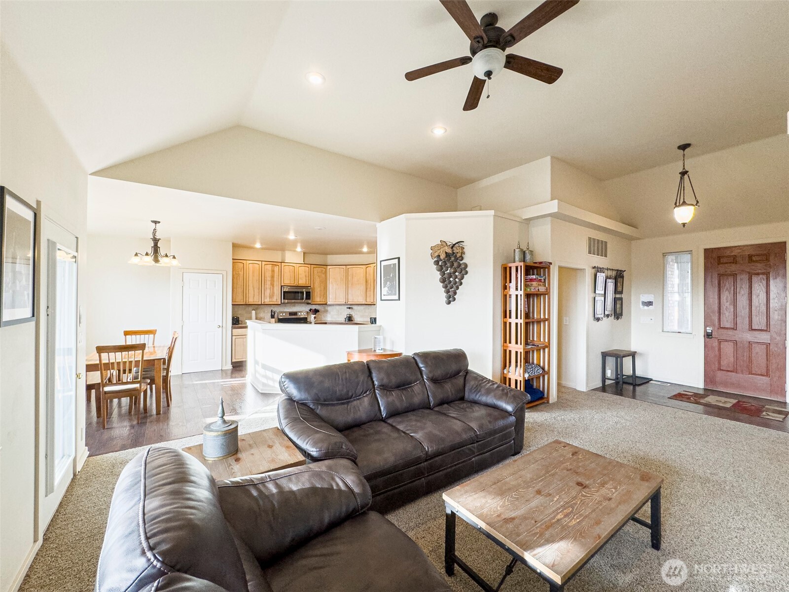 718 SE Scenic View Drive #A & B, College Place, WA 99324