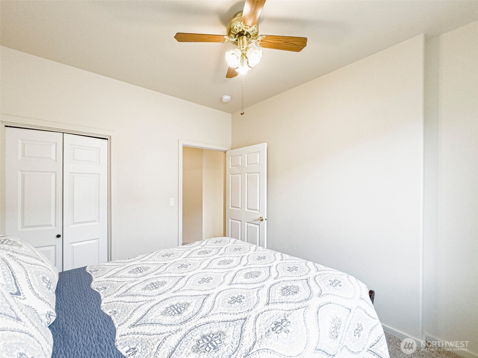 718 SE Scenic View Drive #A & B, College Place, WA 99324