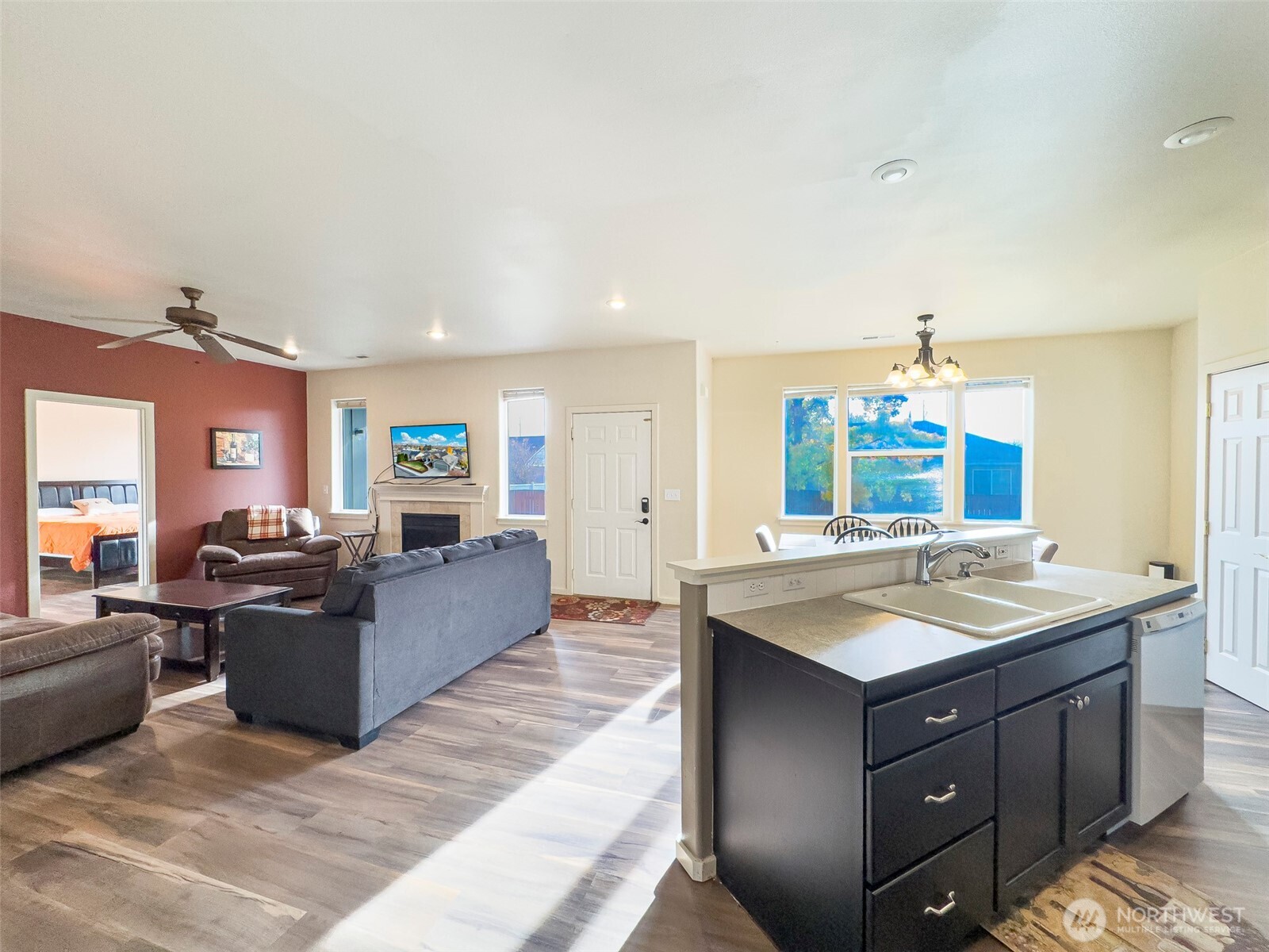 718 SE Scenic View Drive #A & B, College Place, WA 99324