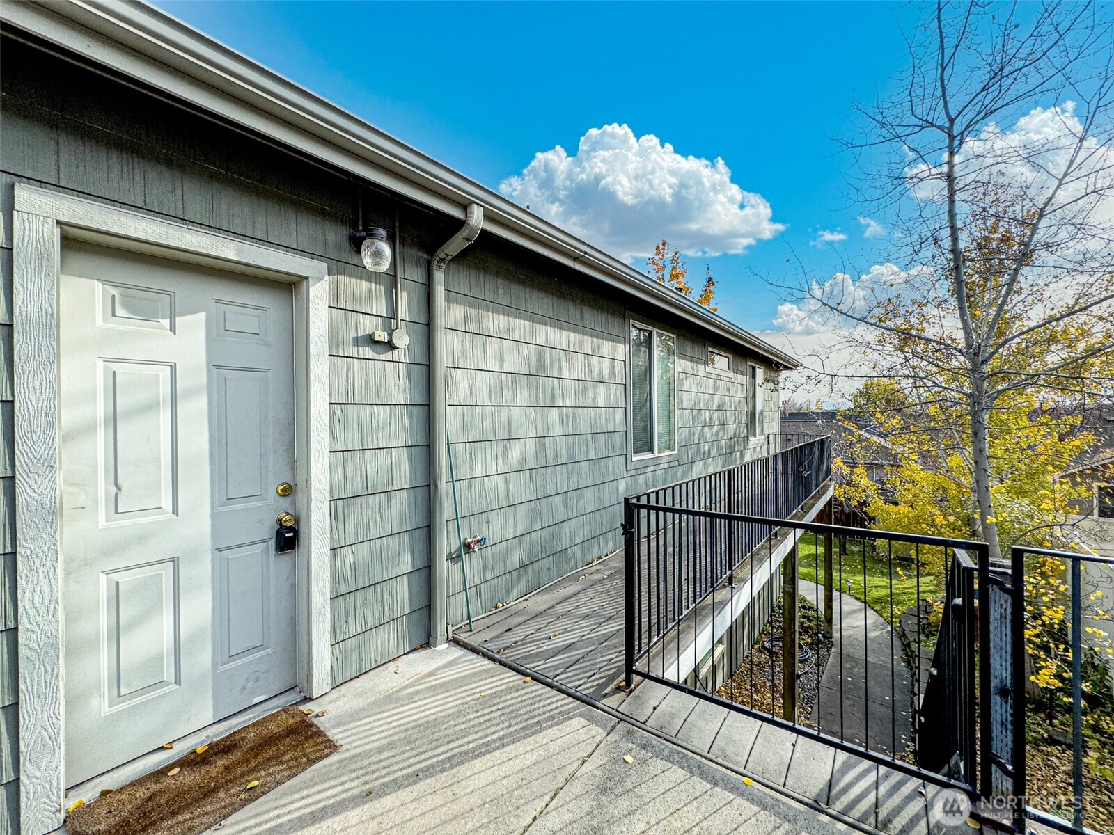 718 SE Scenic View Drive #A & B, College Place, WA 99324