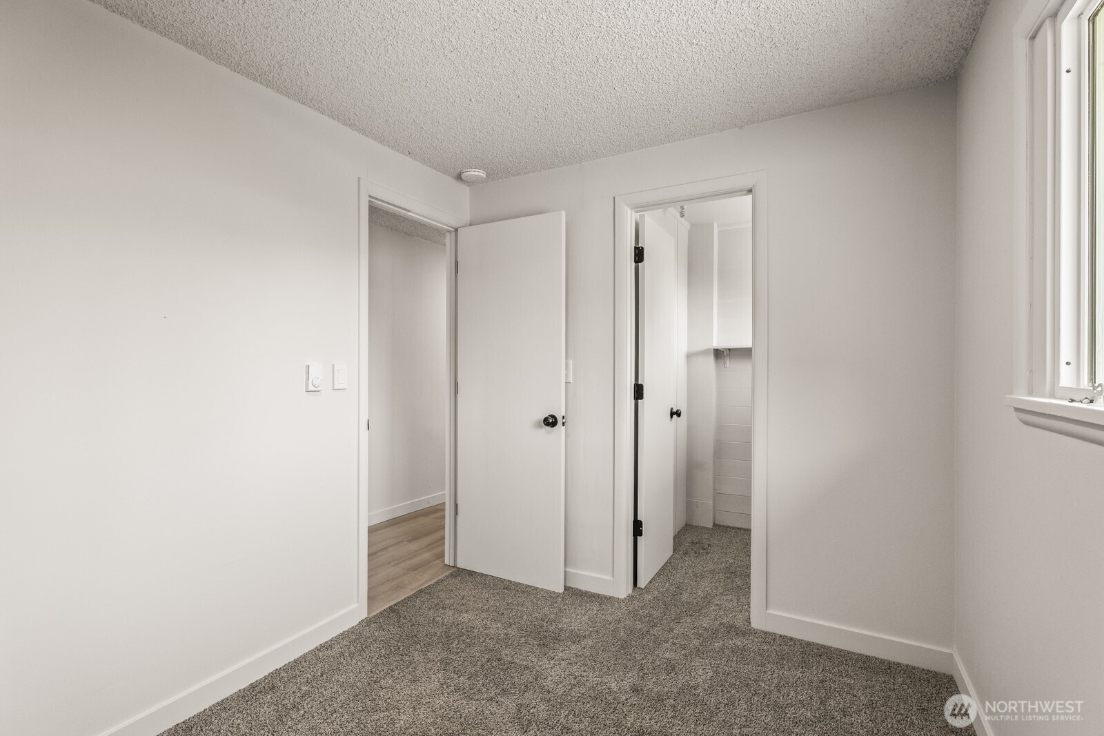 15330 40th Avenue W #A & B, Lynnwood, WA 98087