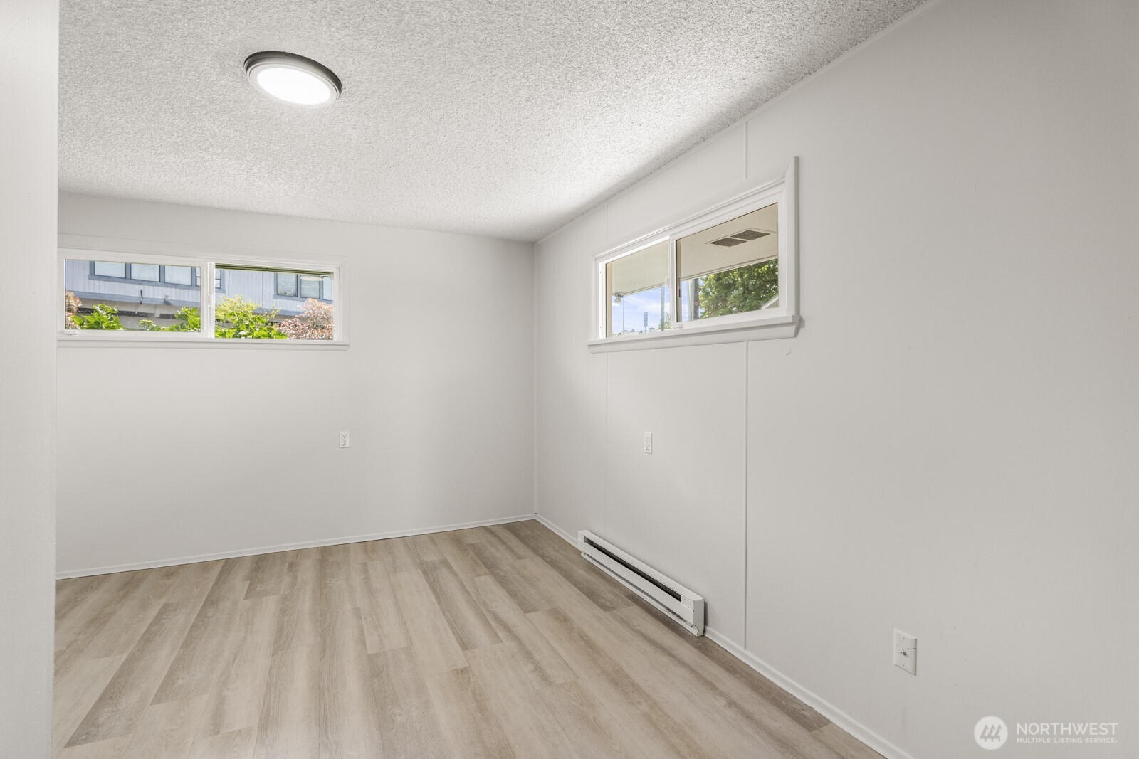 15330 40th Avenue W #A & B, Lynnwood, WA 98087