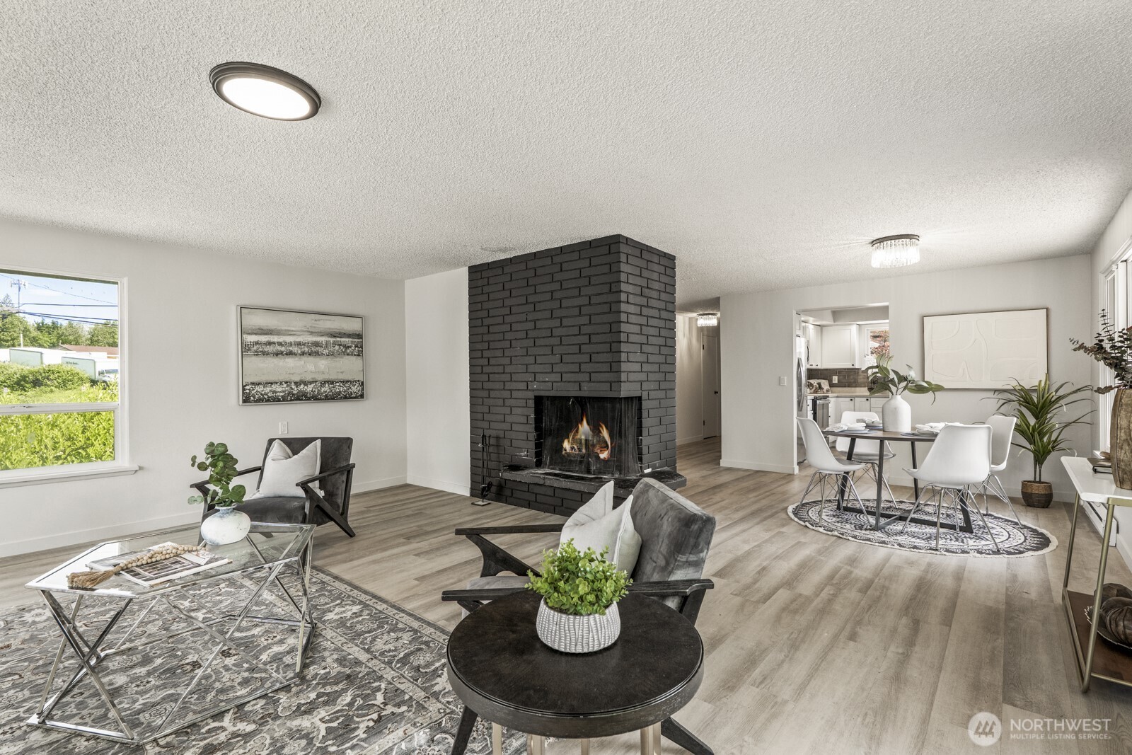 15330 40th Avenue W #A & B, Lynnwood, WA 98087