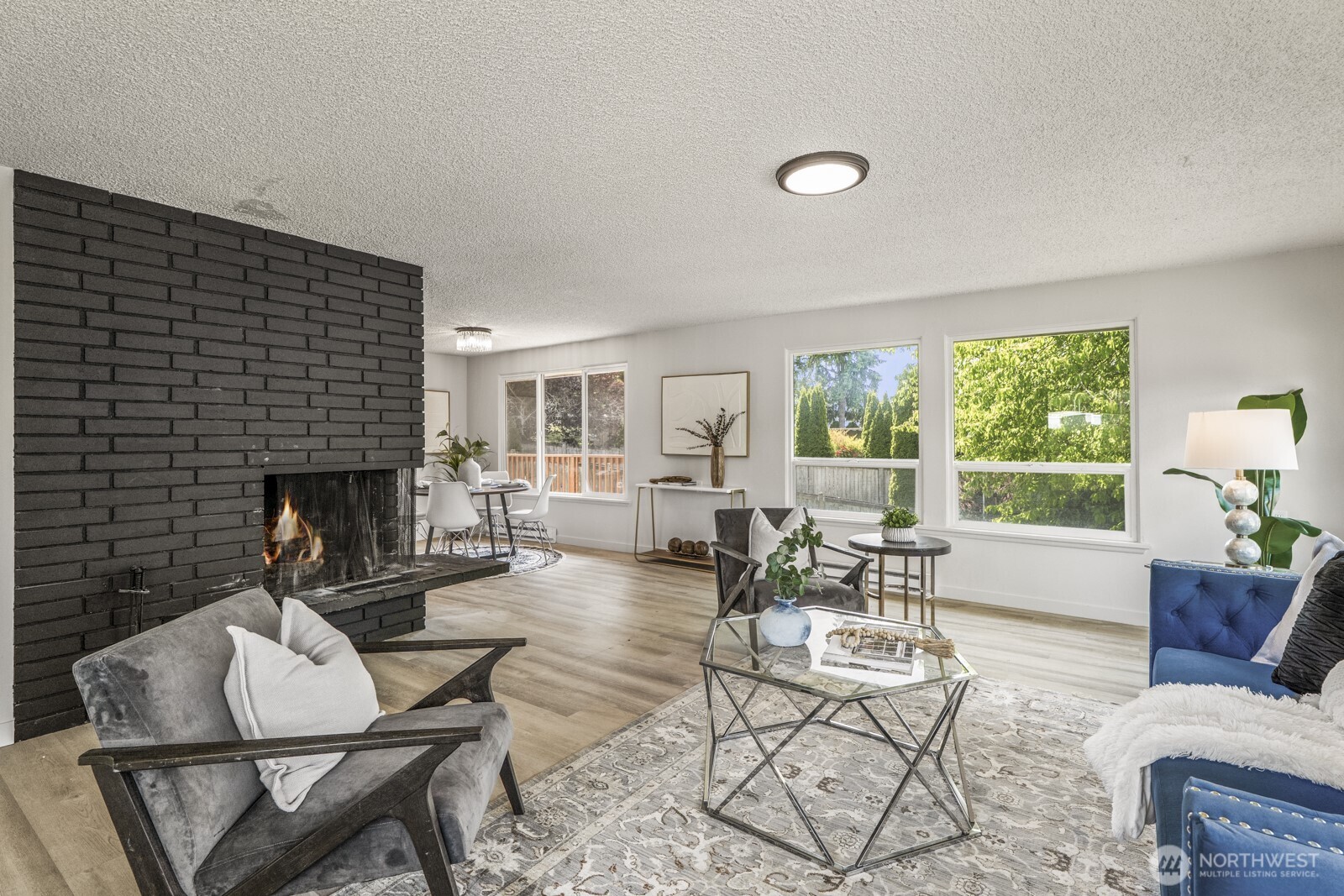 15330 40th Avenue W #A & B, Lynnwood, WA 98087