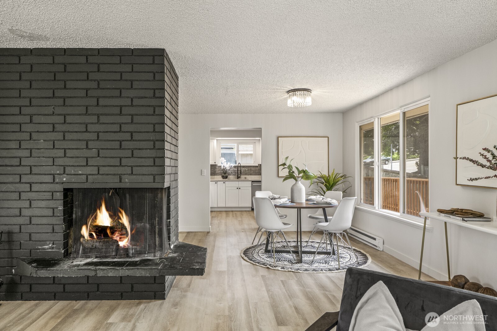 15330 40th Avenue W #A & B, Lynnwood, WA 98087