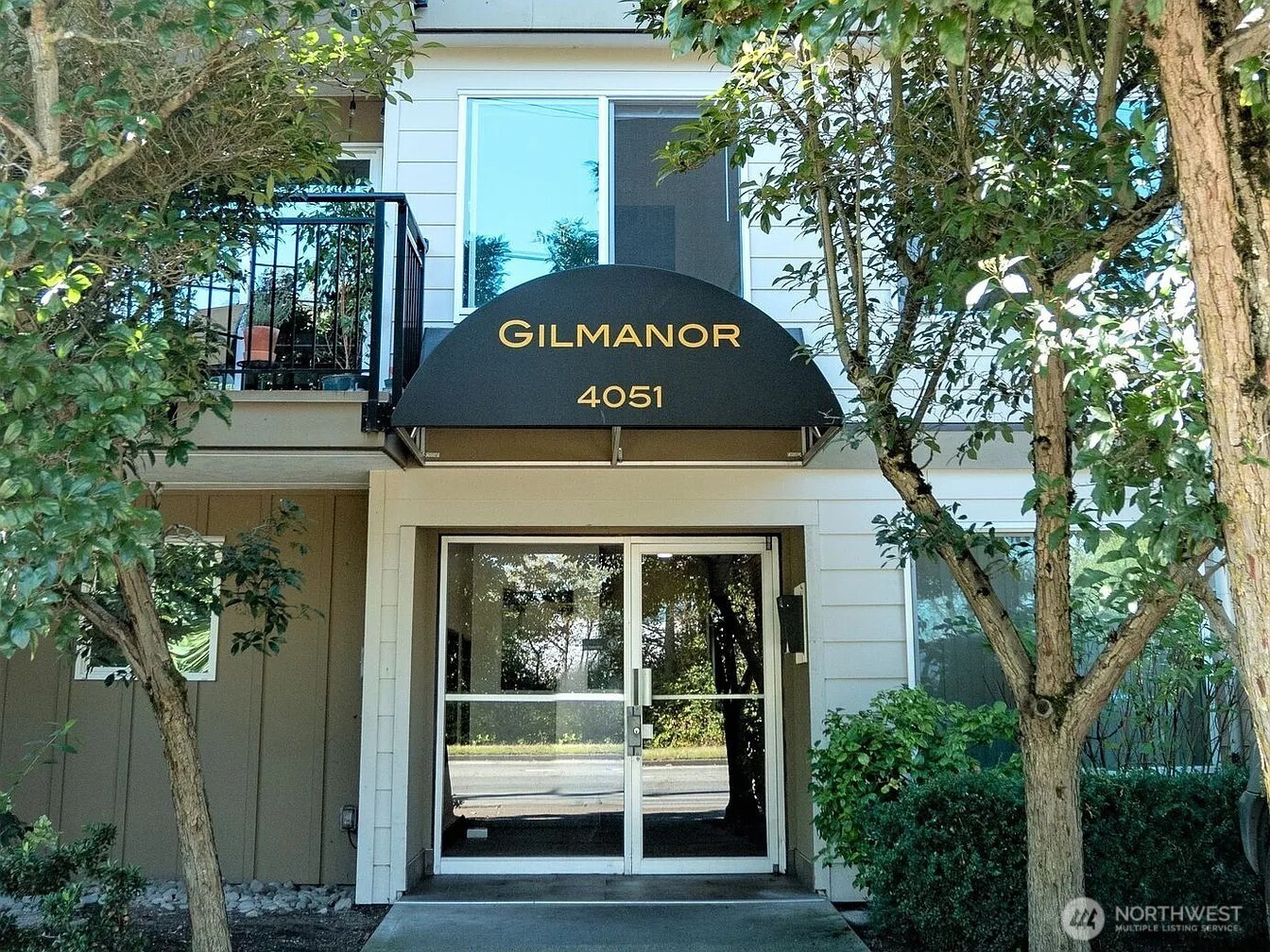 4051 Gilman Avenue W, Seattle, WA 98199