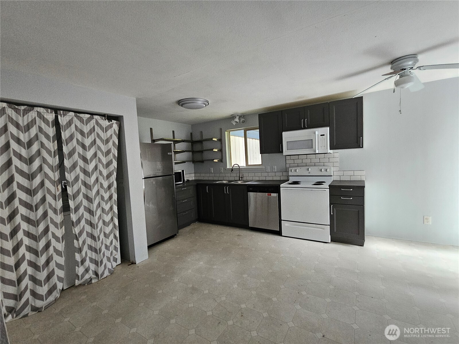 6923 20th Avenue SE #1, Lacey, WA 98503