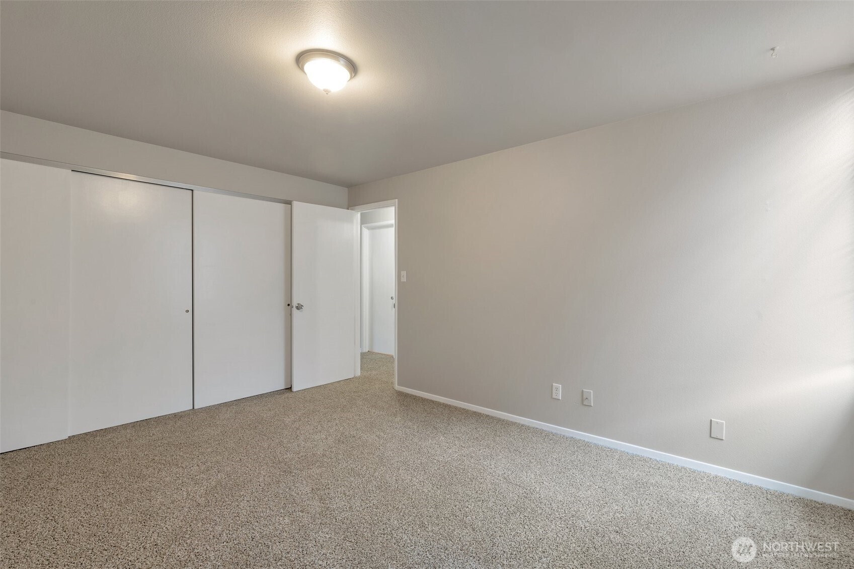 219 5th Avenue NE, Puyallup, WA 98372