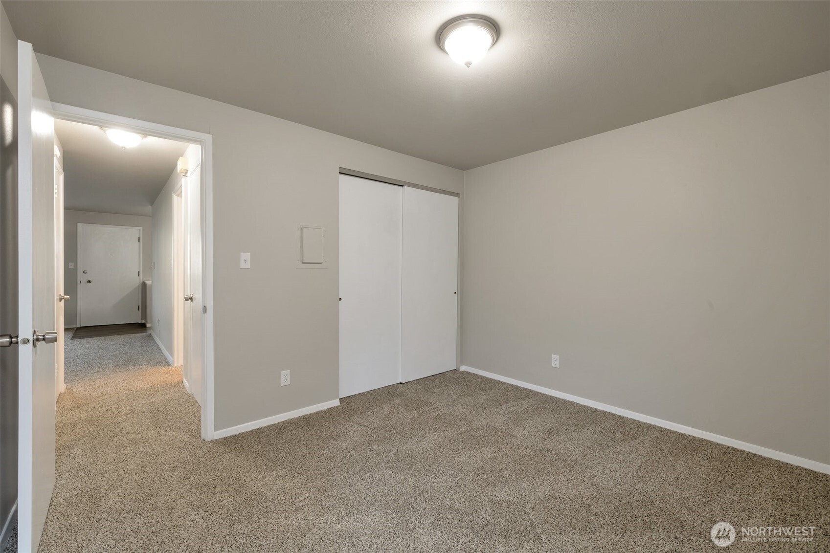 219 5th Avenue NE, Puyallup, WA 98372