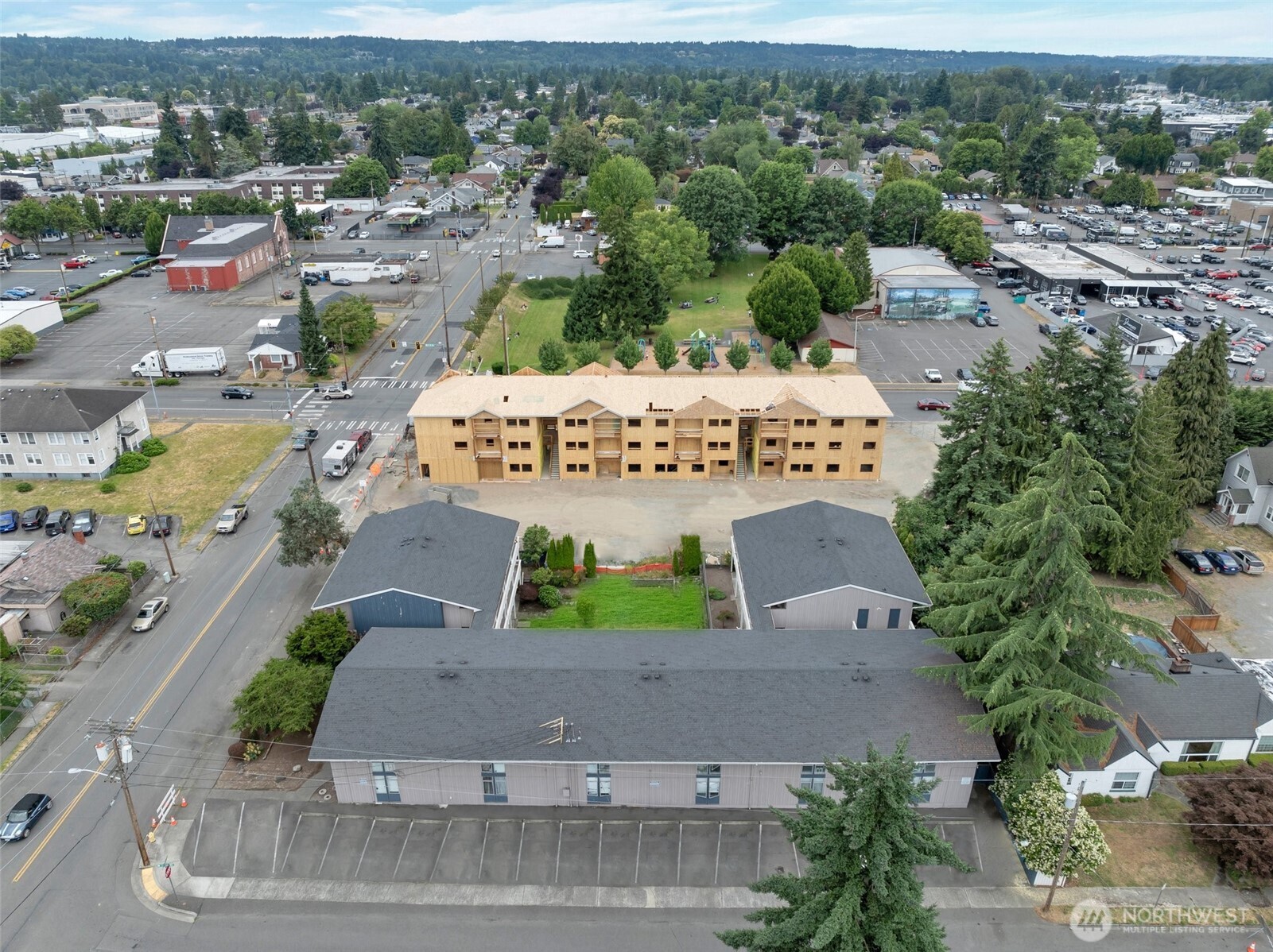 219 5th Avenue NE, Puyallup, WA 98372