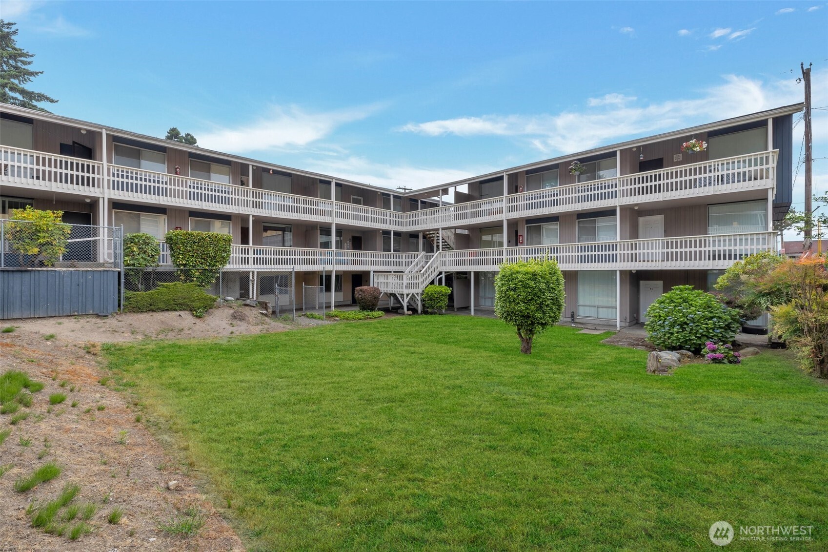 219 5th Avenue NE, Puyallup, WA 98372