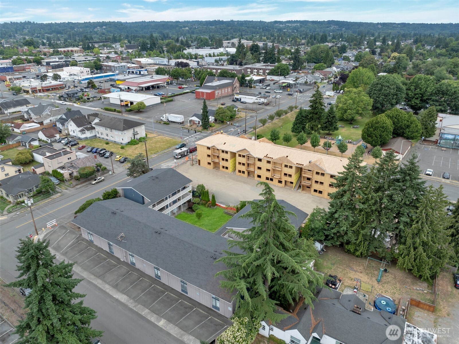 219 5th Avenue NE, Puyallup, WA 98372