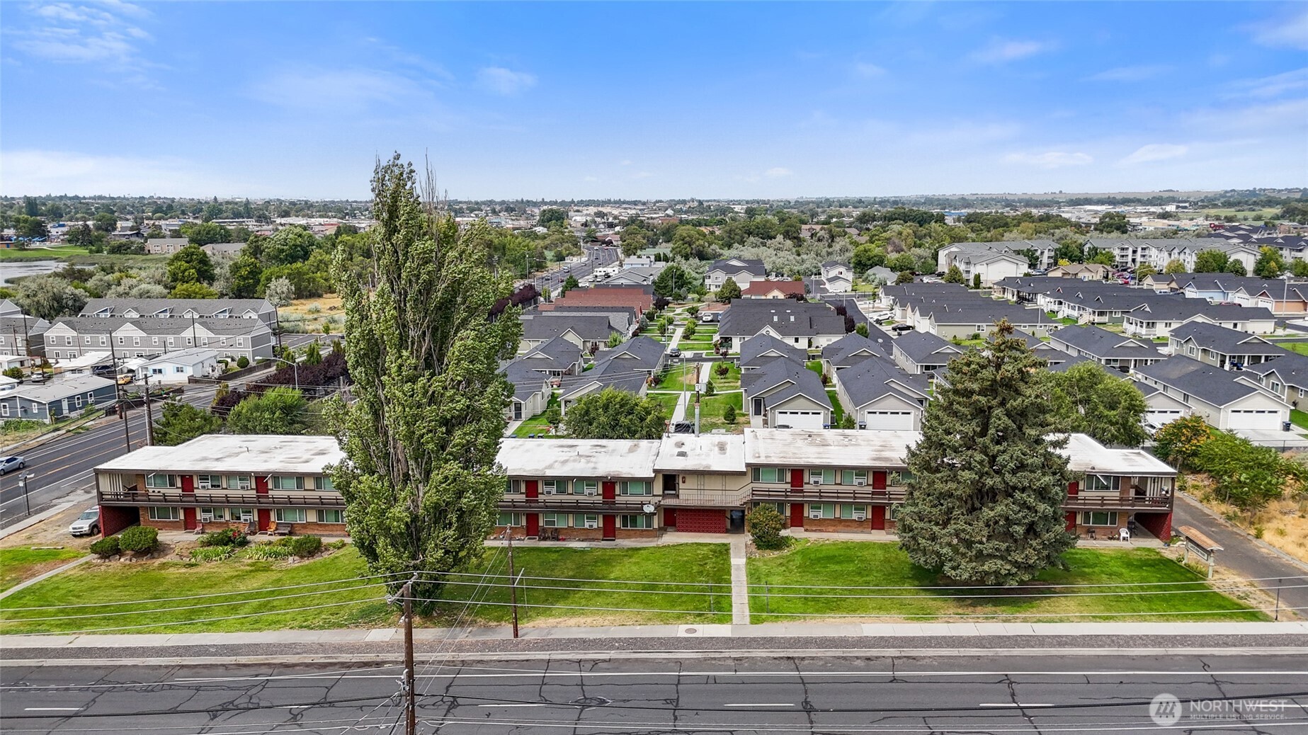 116 E Hill Avenue , Moses Lake, WA 98837