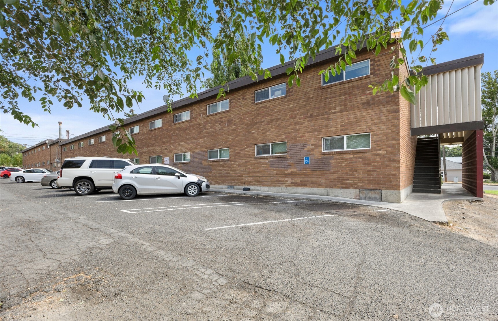 116 E Hill Avenue , Moses Lake, WA 98837