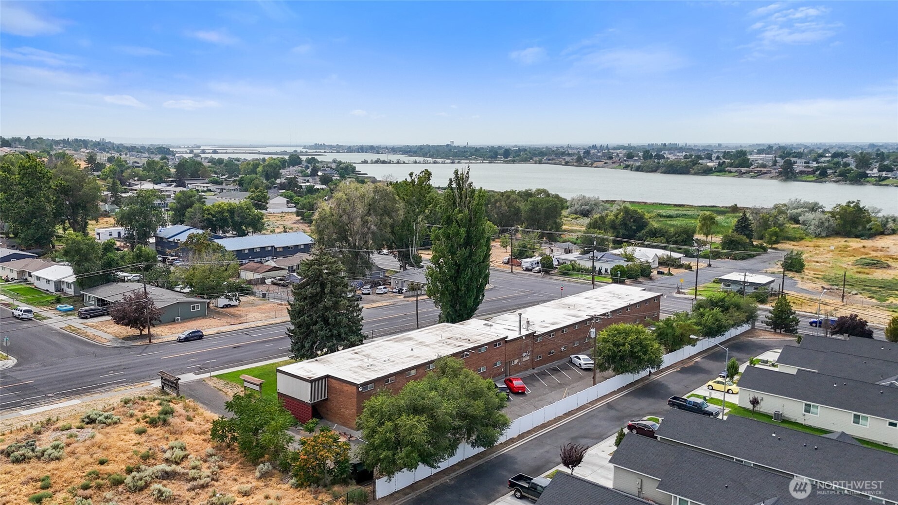 116 E Hill Avenue , Moses Lake, WA 98837