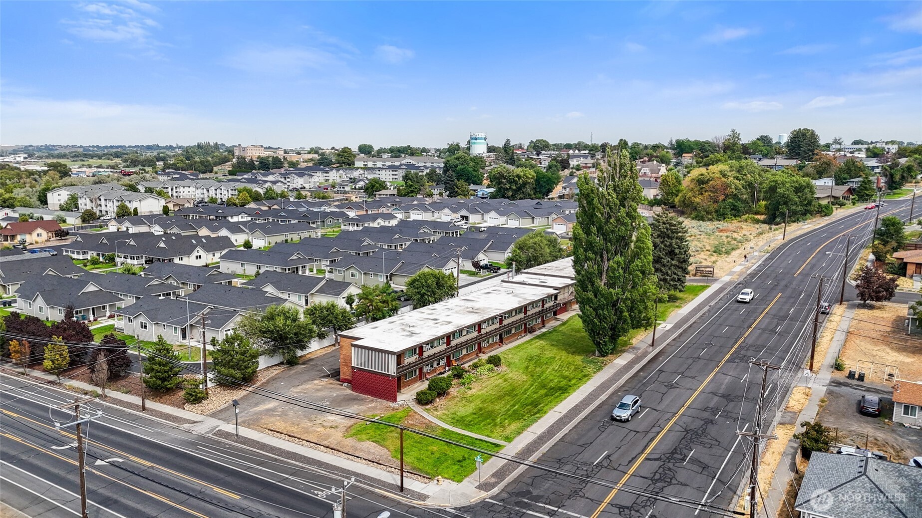116 E Hill Avenue , Moses Lake, WA 98837
