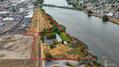510 N Fig Street , Moses Lake, WA 98837
