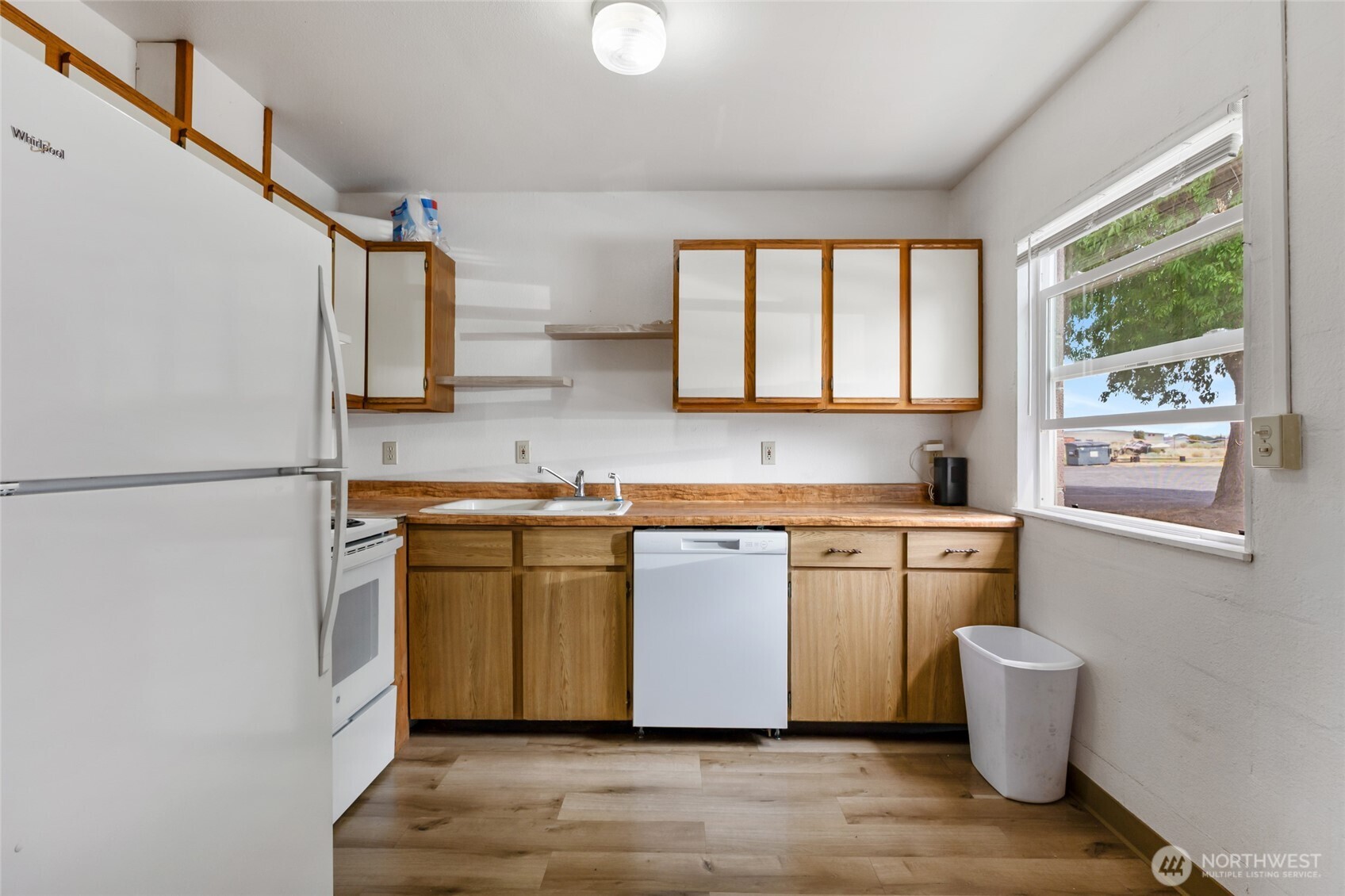 510 N Fig Street , Moses Lake, WA 98837