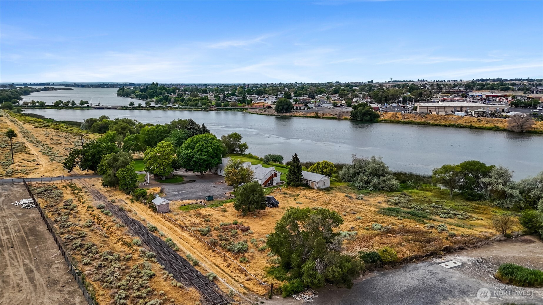 510 N Fig Street , Moses Lake, WA 98837