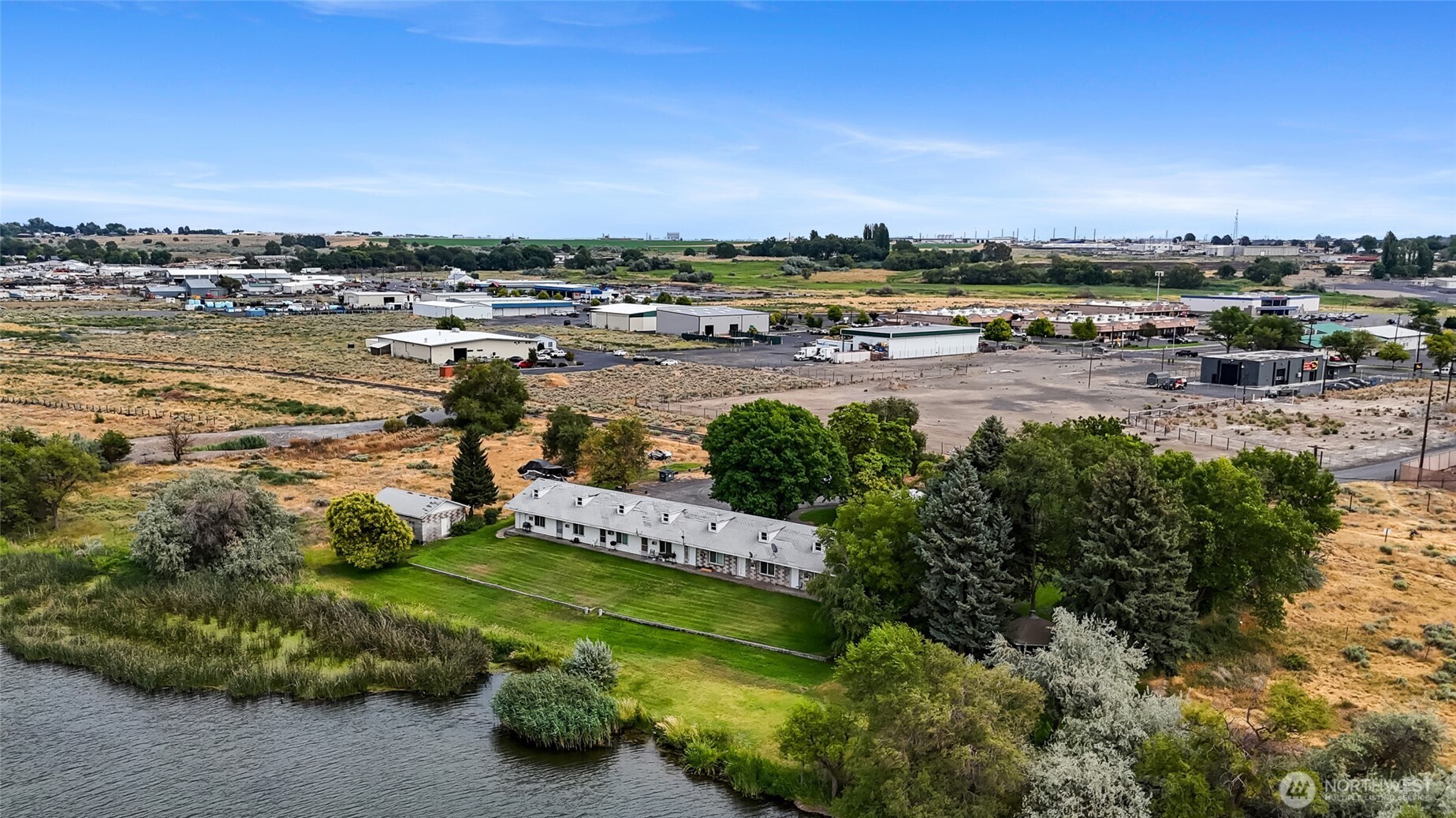 510 N Fig Street , Moses Lake, WA 98837
