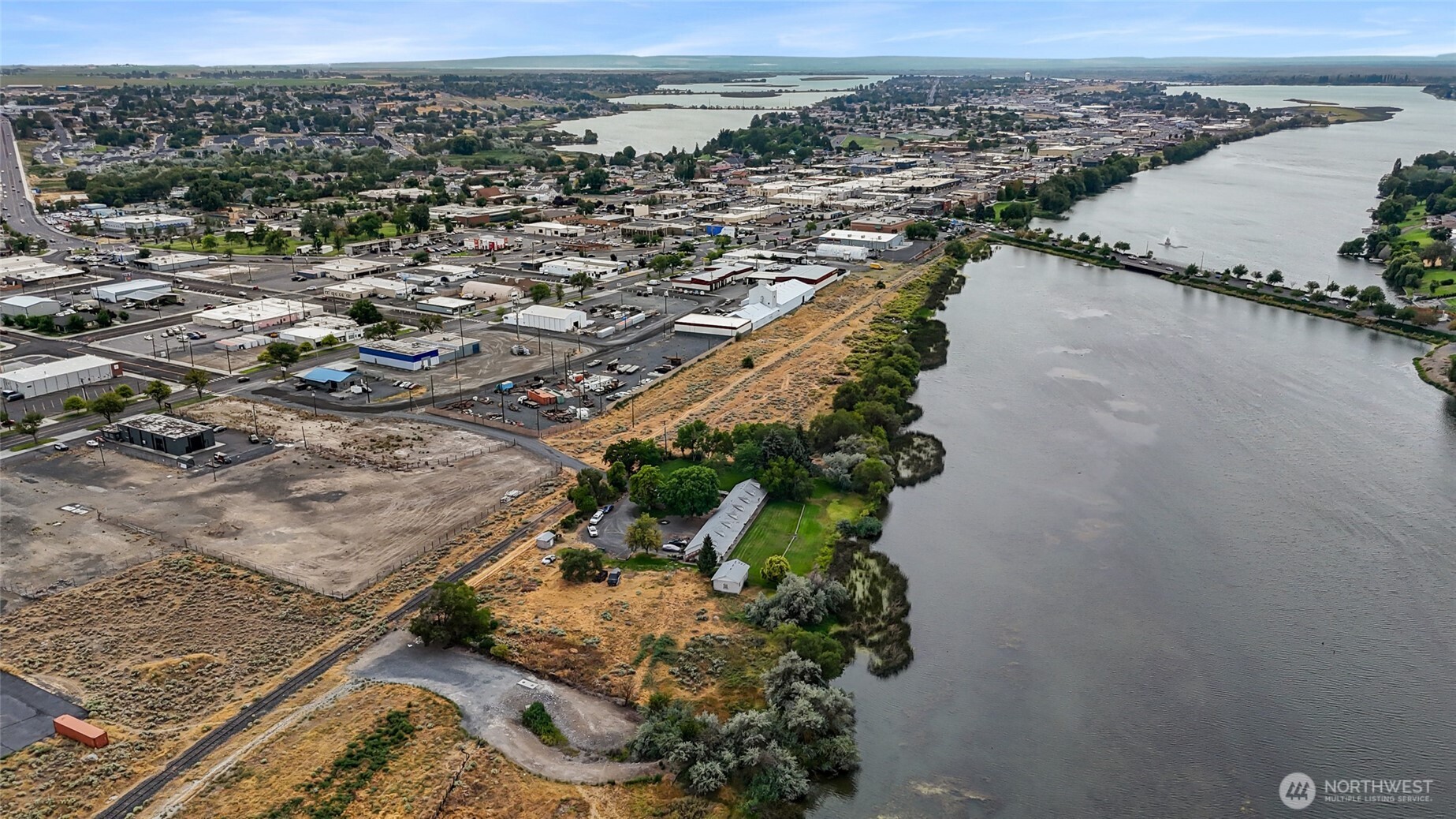 510 N Fig Street , Moses Lake, WA 98837