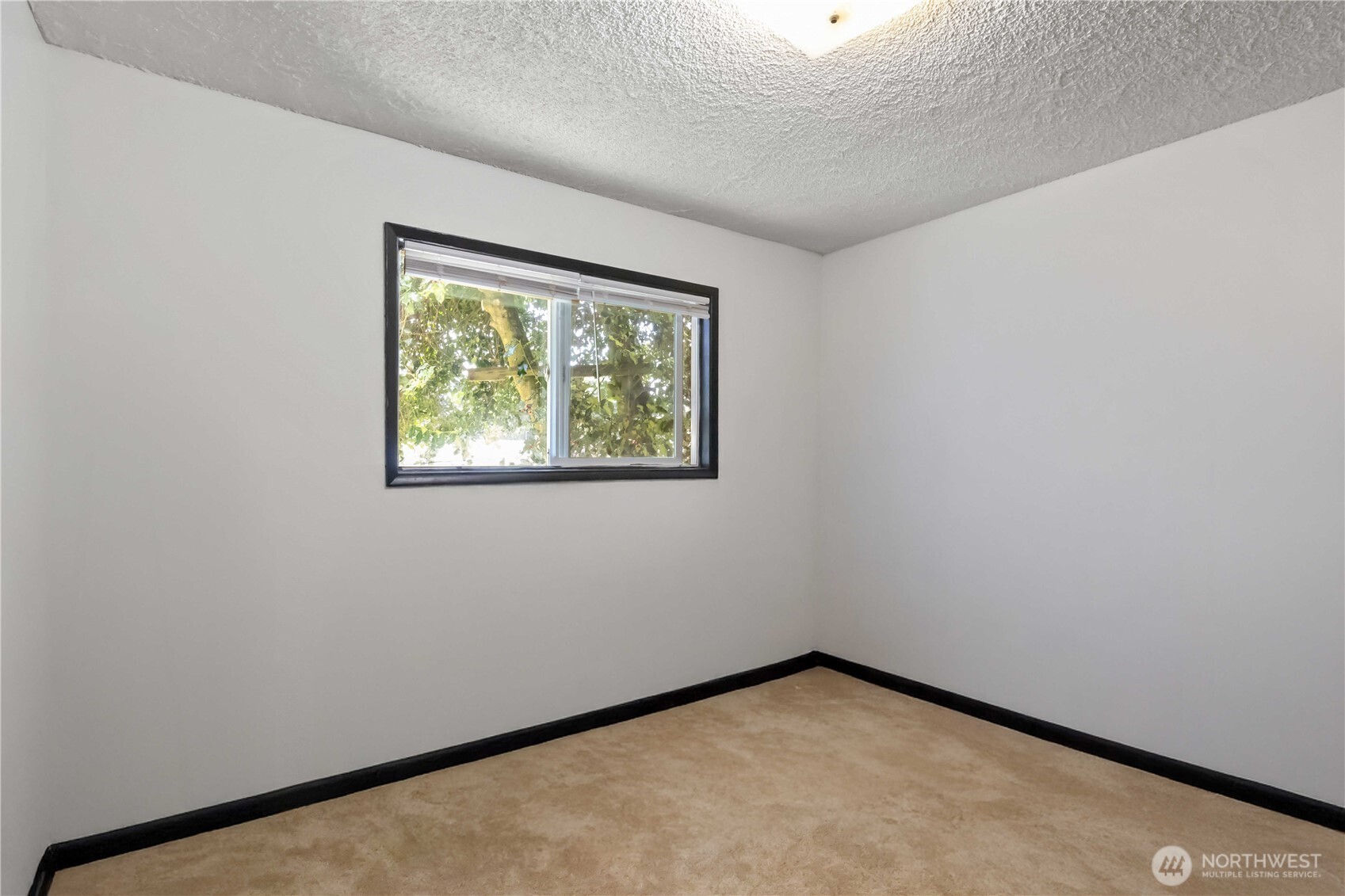 1337 10th Avenue , Longview, WA 98632