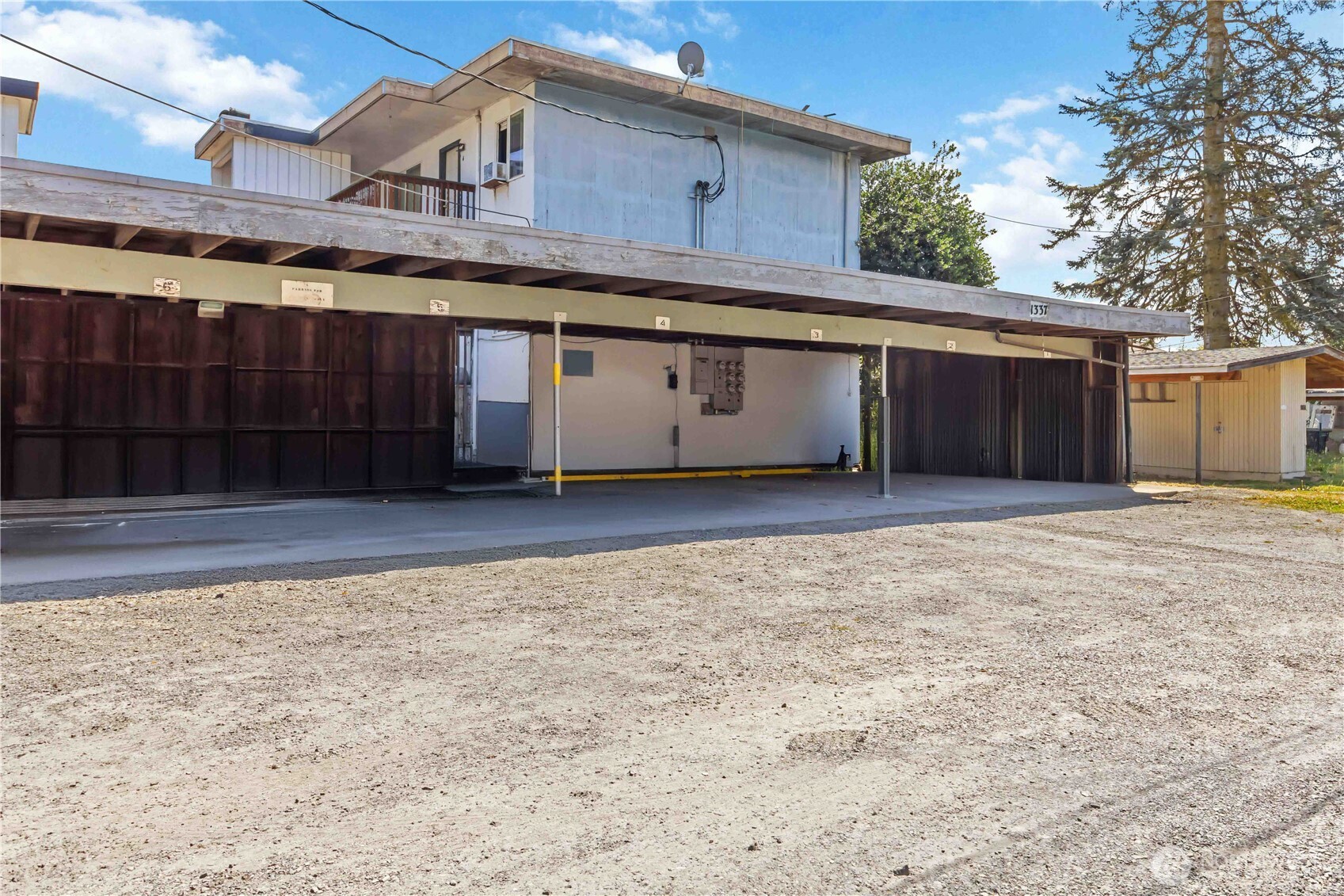 1337 10th Avenue , Longview, WA 98632