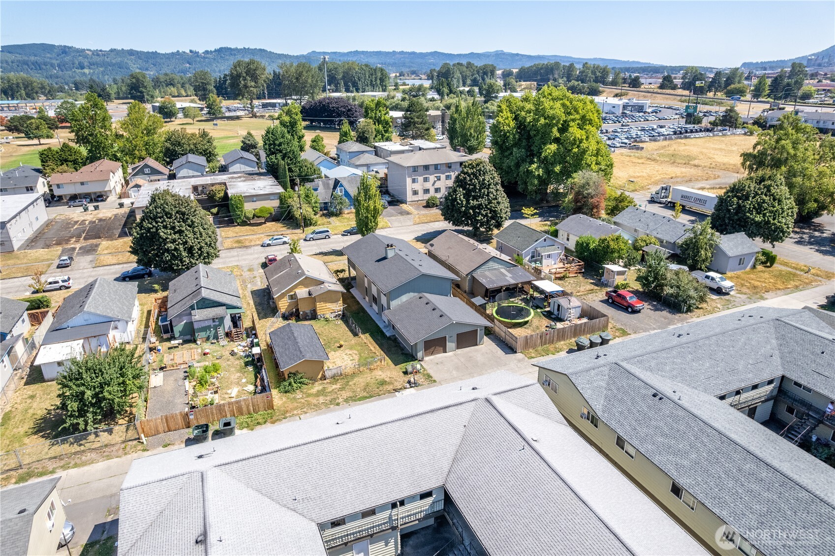823 8th Avenue , Longview, WA 98632