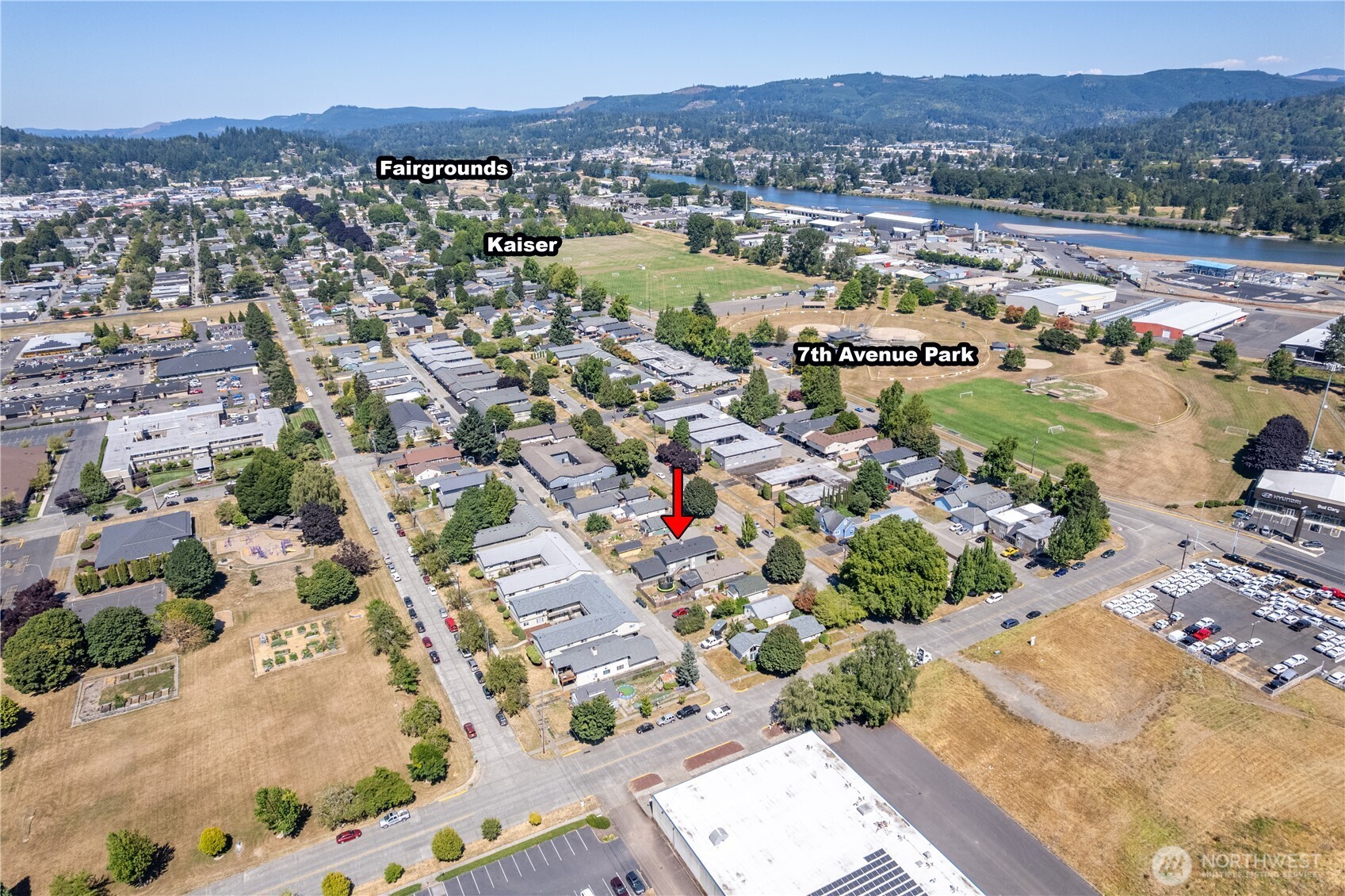 823 8th Avenue , Longview, WA 98632